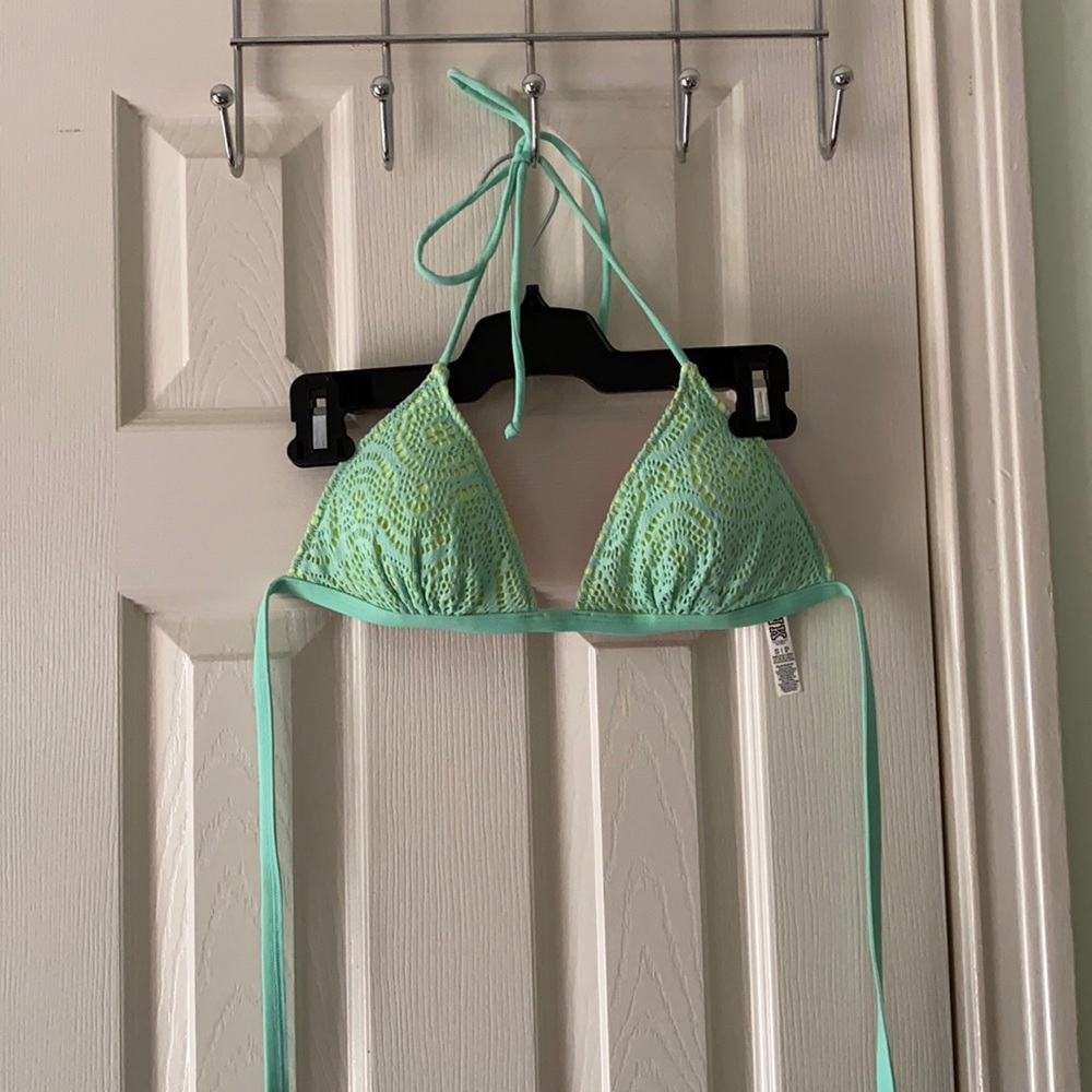 2/$20 Vibrant green bikini top
